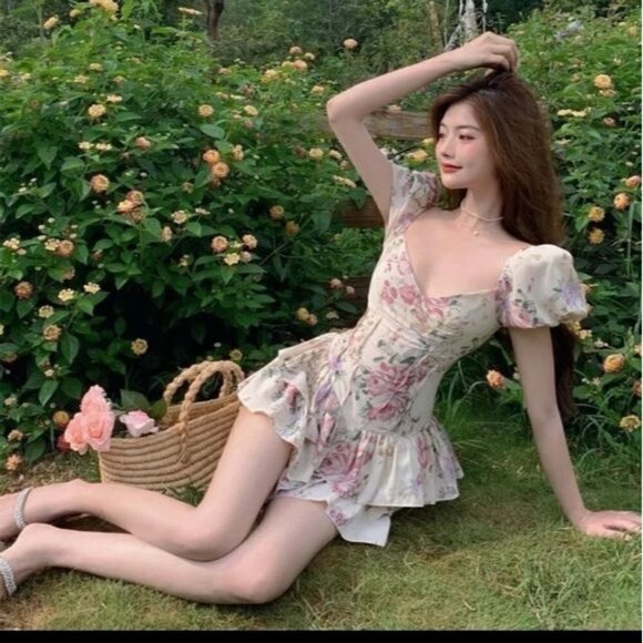 PUFF SLEEVE FLORAL DRESS - Picture 2 of 16